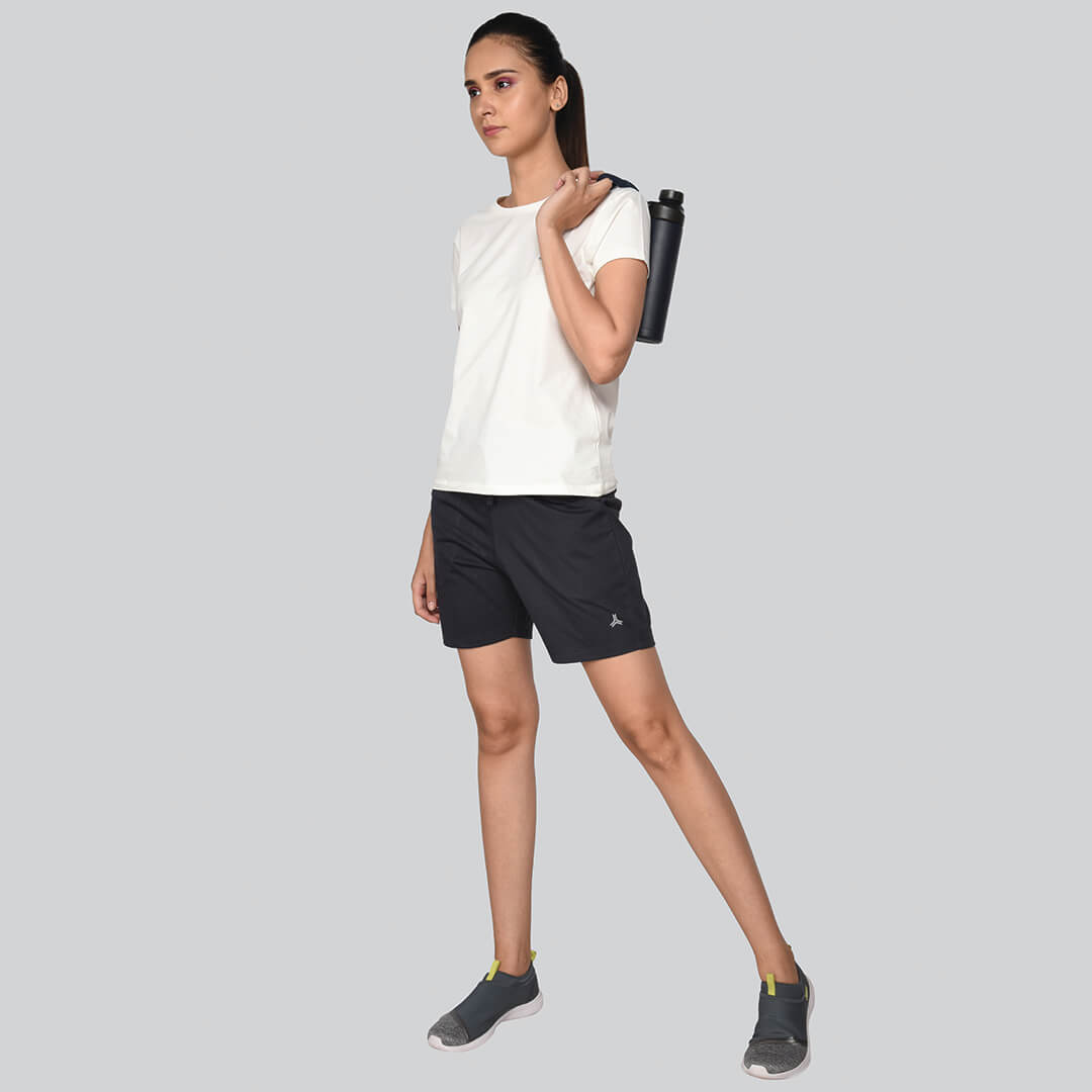 Women's essential clothing with technology